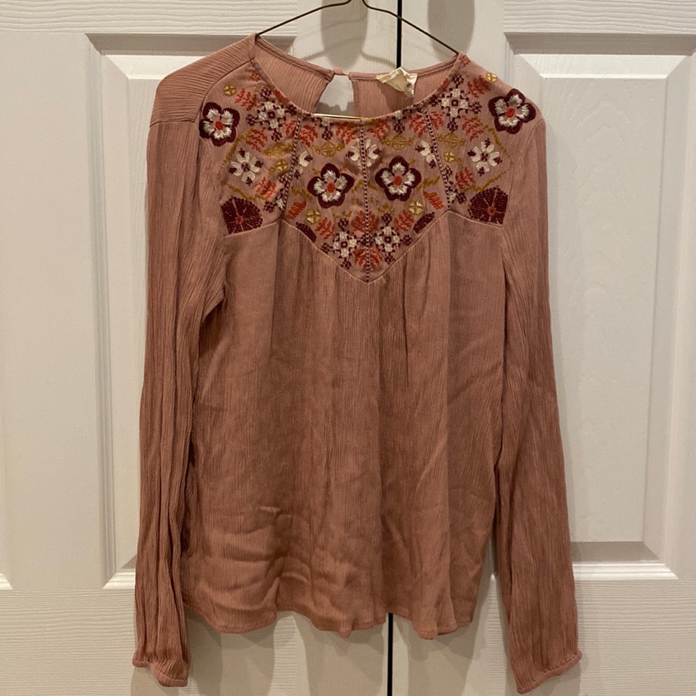 Pink, flowered blouse. Perfect for more formal occasions. Size small.